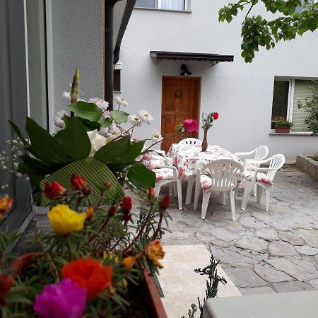 Guest House Sahat Hill Plovdiv Exteriör bild