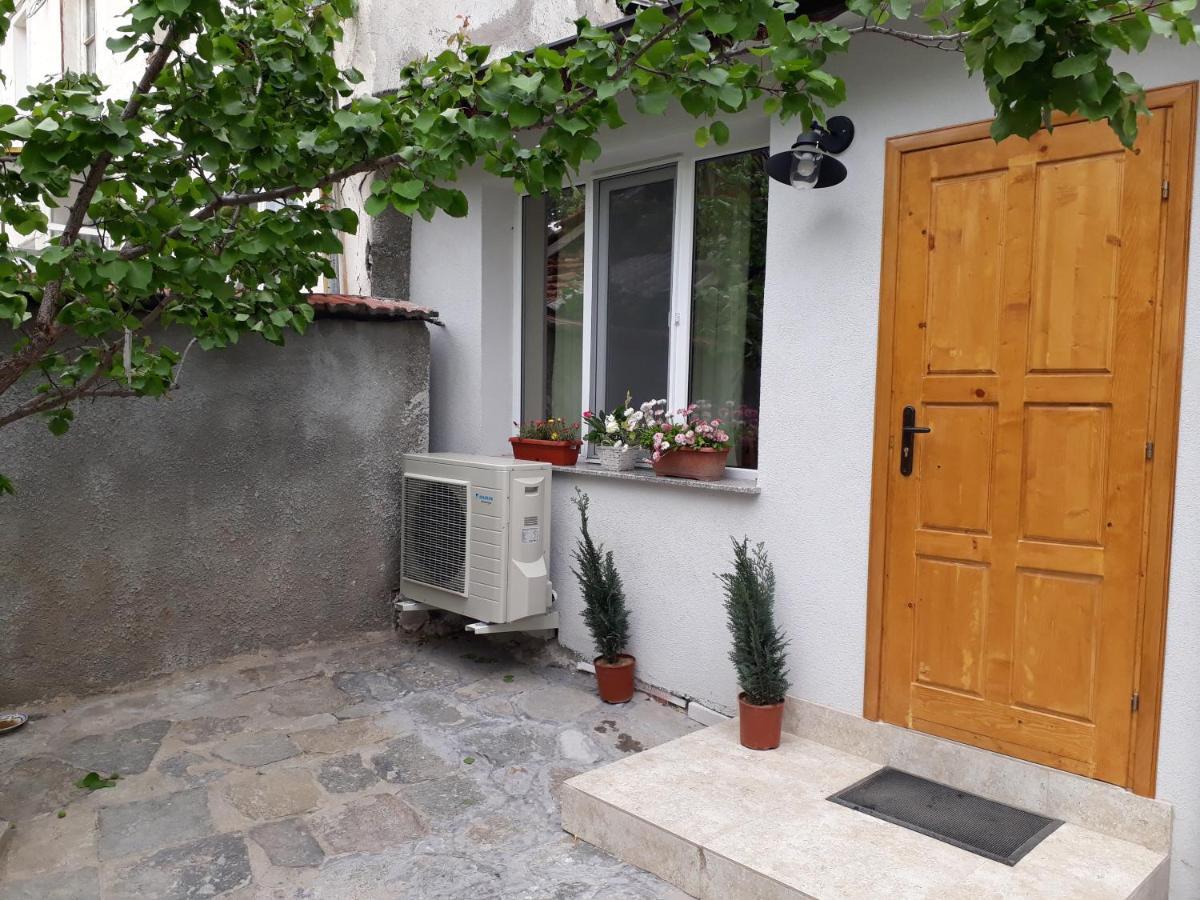 Guest House Sahat Hill Plovdiv Exteriör bild